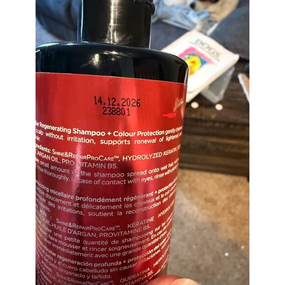 Eveline Cosmetics Hair Clinic Keratin Color & Repair - Picture 3 of 3